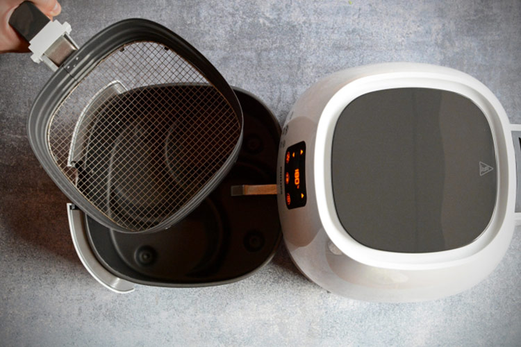 Frire les aliments avec de l'air au lieu de l'huile : mon avis sur l'Aifryer de Philips